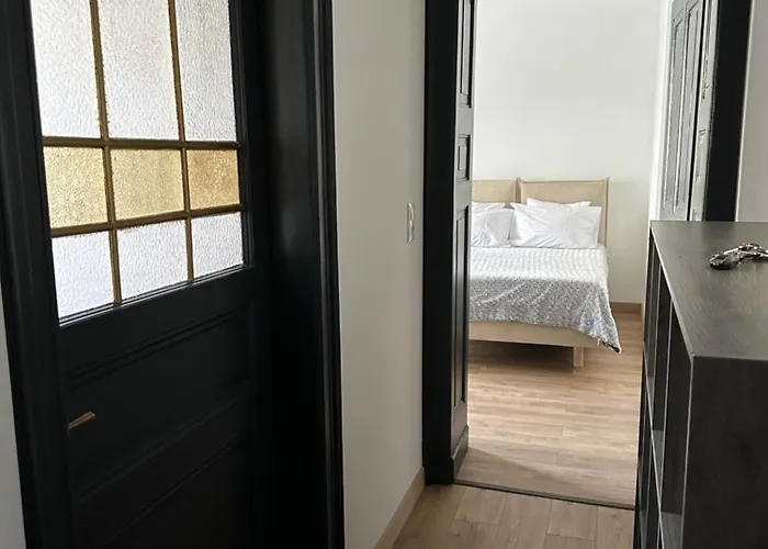 Serenity Bed Palace 2 Gare